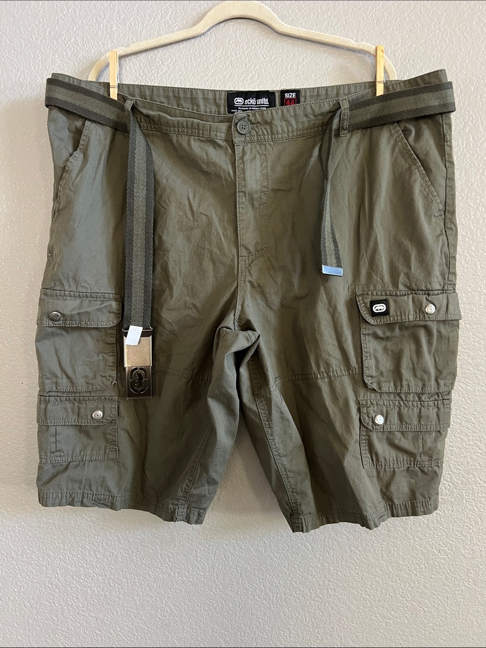 Ecko Unlimited Olive Green Men's Cargo Shorts with Web Belt Size 44